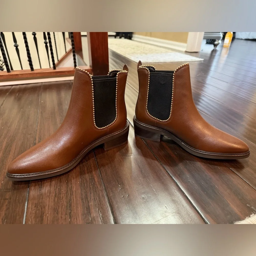 Coach Bowery leather Chelsea boots featuring a beaded chain 7.5 NEW w/o box - Picture 5 of 11